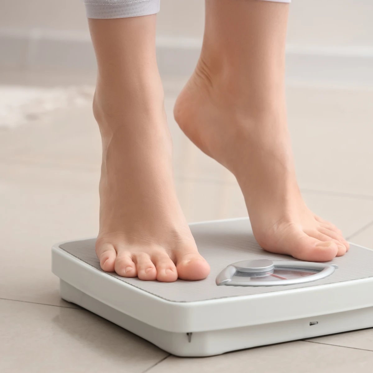 feet-on-scales