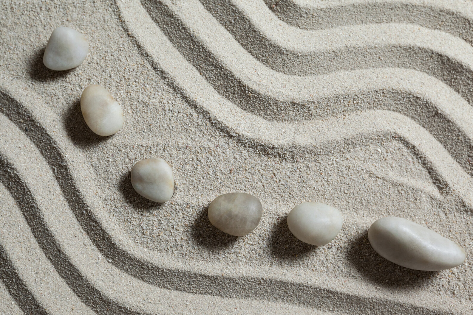sand stones pattern in greyscale